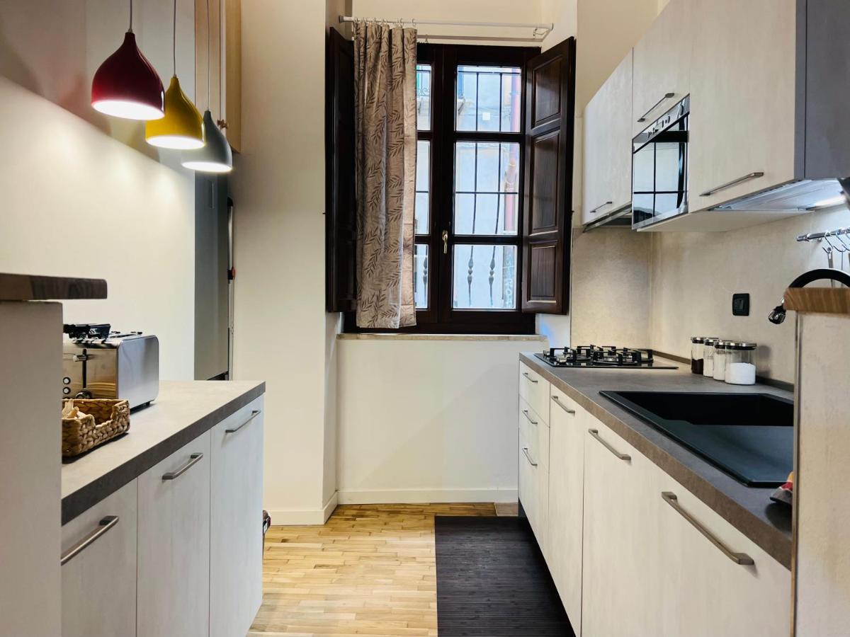 Suite "Le Vele" In The Heart Of The City Cagliari Exterior foto
